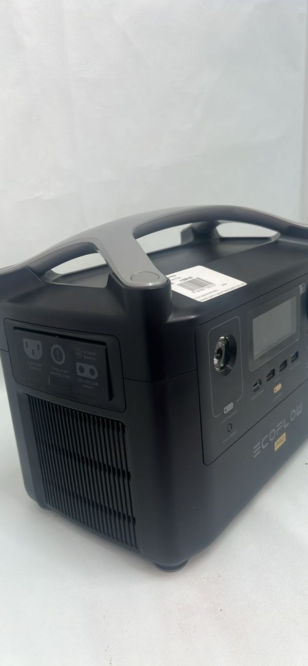 EcoFlow RIVER Pro Portable Power Station - Image 2