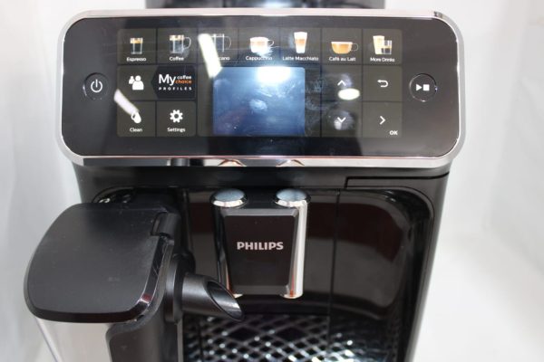 PHILLIPS FULLY AUTOMATIC ESPRESSO MACHINE 5400 SERIES-BLACK - Image 4