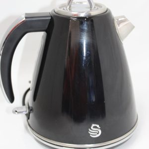 SWAN RETRO 1.5L CORDLESS KETTLE