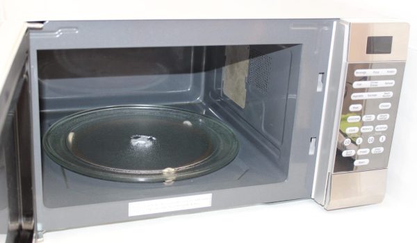 HISENSE H36MOMMI 36L MICROWAVE - Image 4