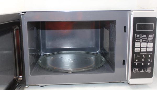 HISENSE H28MOMME 28L -GREY - Image 3