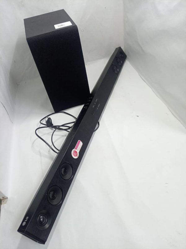 LG SQC2 2.1Ch 300W Soundbar with Wireless Subwoofer and Bluetooth - Image 5