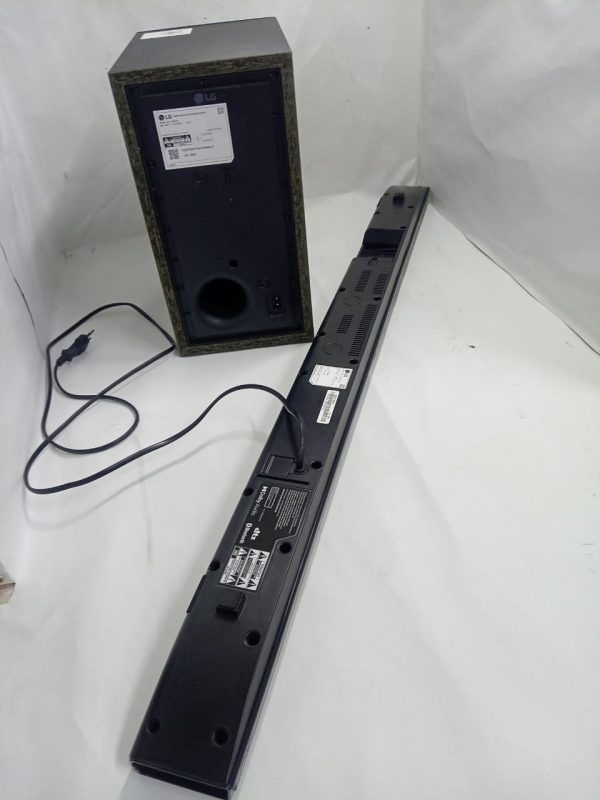 LG SQC2 2.1Ch 300W Soundbar with Wireless Subwoofer and Bluetooth - Image 3