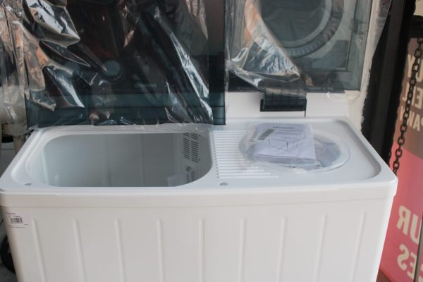 Hisense 14kg Twin Tub Washing Machine White - Image 3
