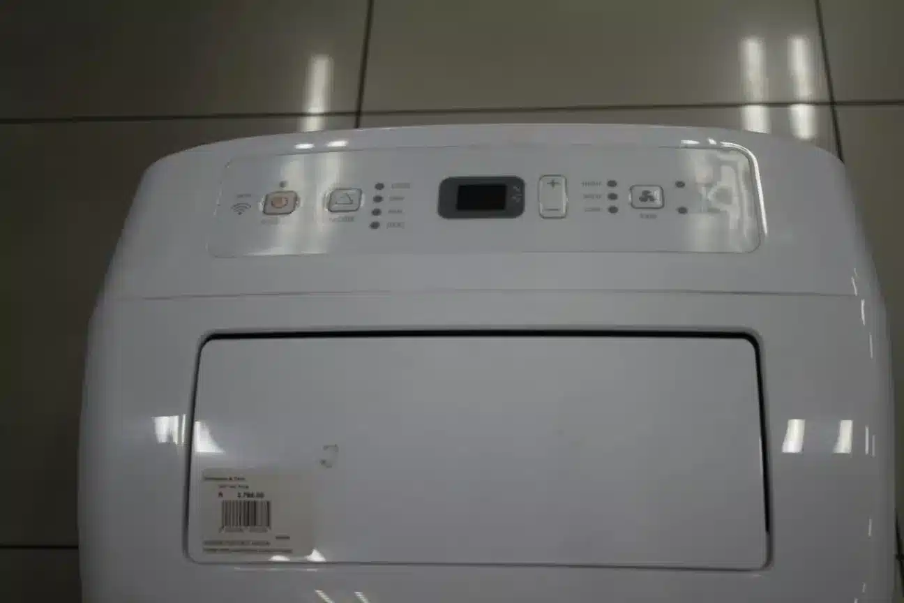 Hisense Smart Portable Air Conditioner - Image 2
