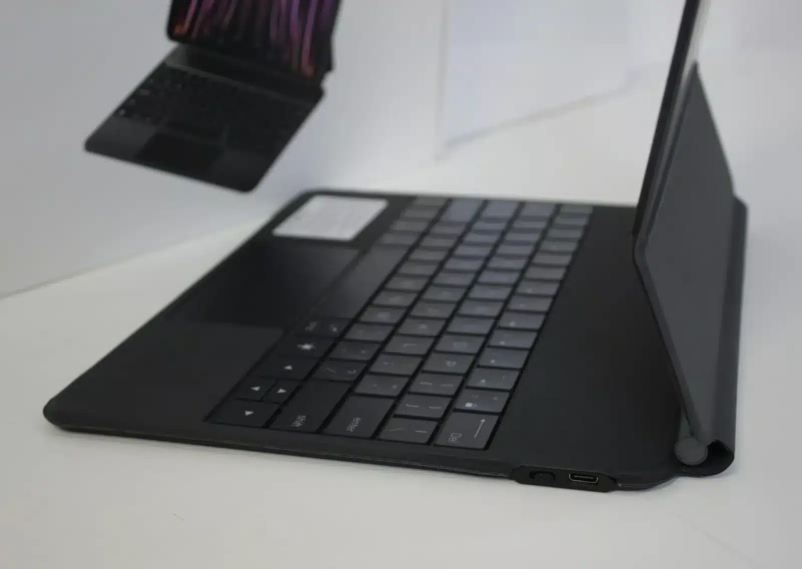 Magnetic Keyboard Case - Image 2