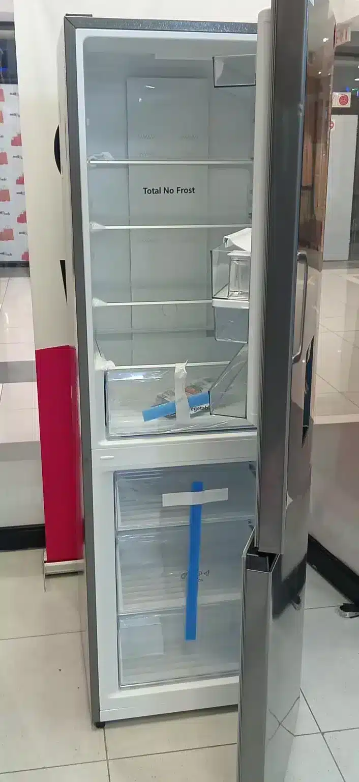 Hisense 298L Bottom Freezer Fridge - Image 6