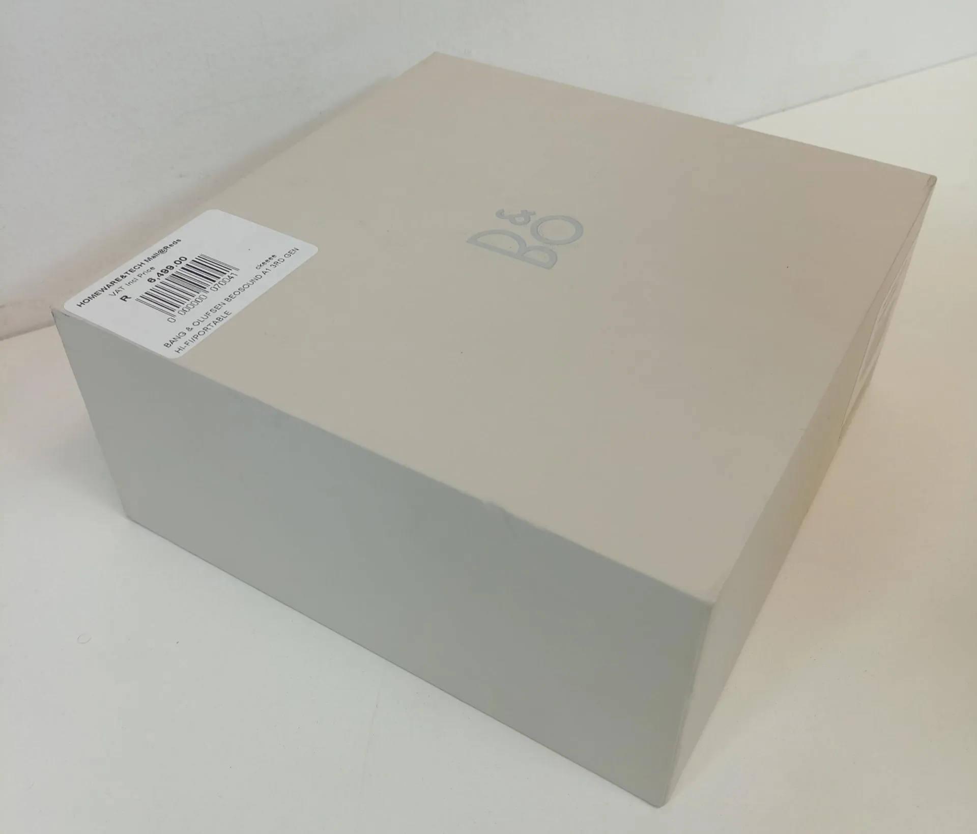 Bang & Olufsen Beosound A1 3rd Gen Bluetooth Speaker - Image 2