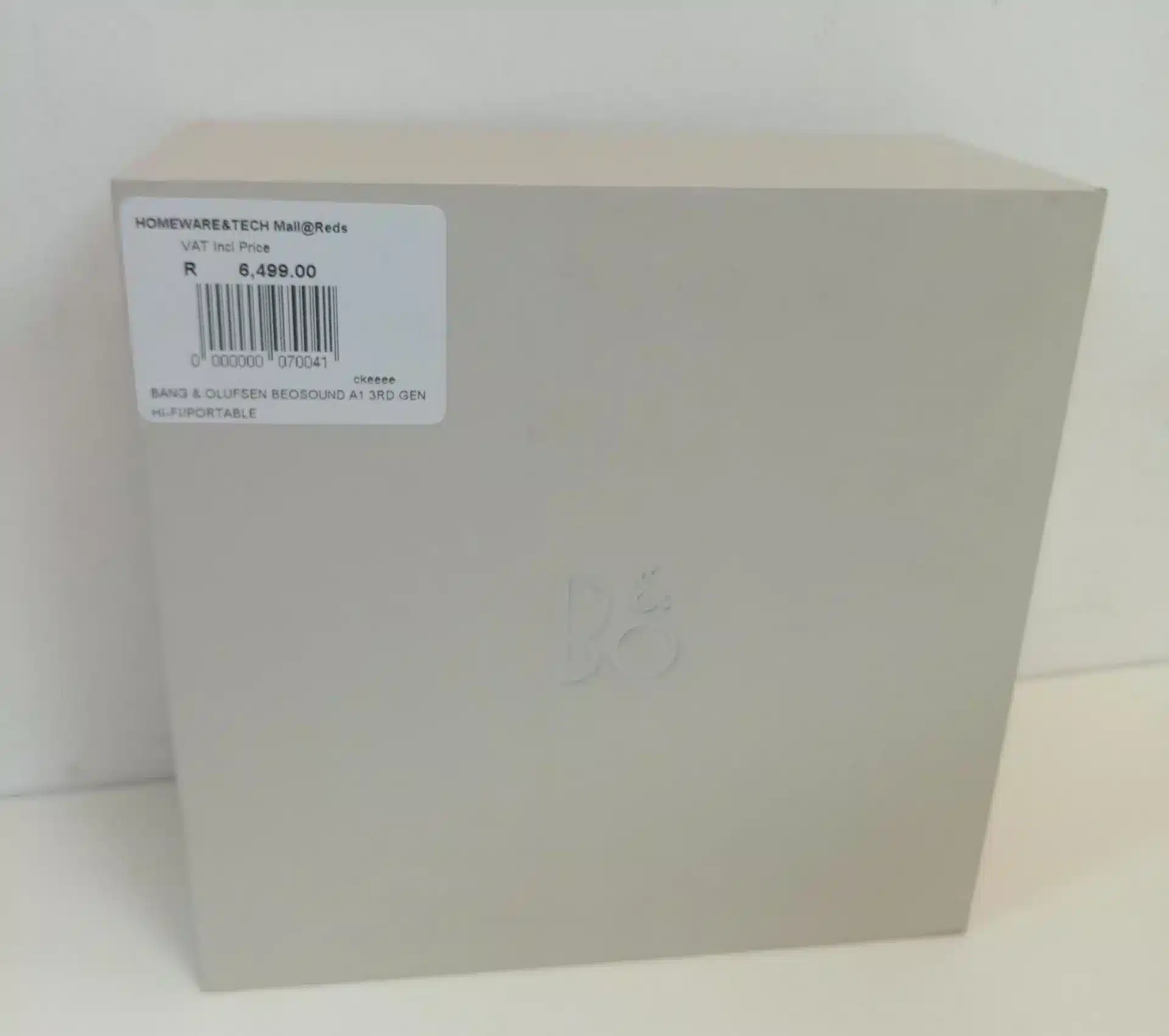 Bang & Olufsen Beosound A1 3rd Gen Bluetooth Speaker - Image 3