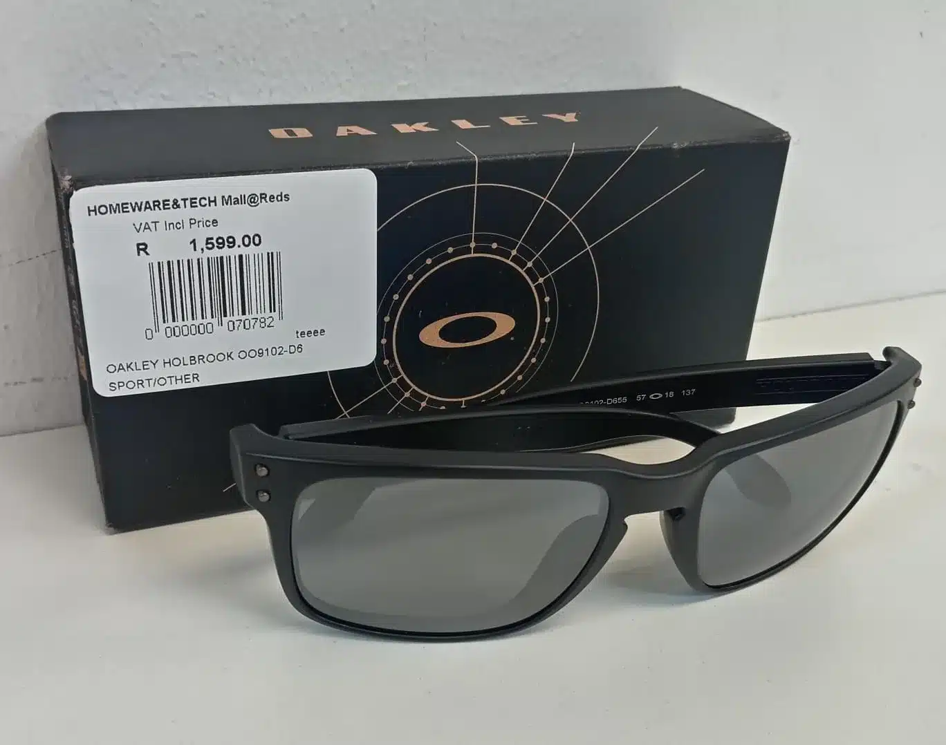 Oakley Holbrook OO9102-D6 Sunglasses - Image 4