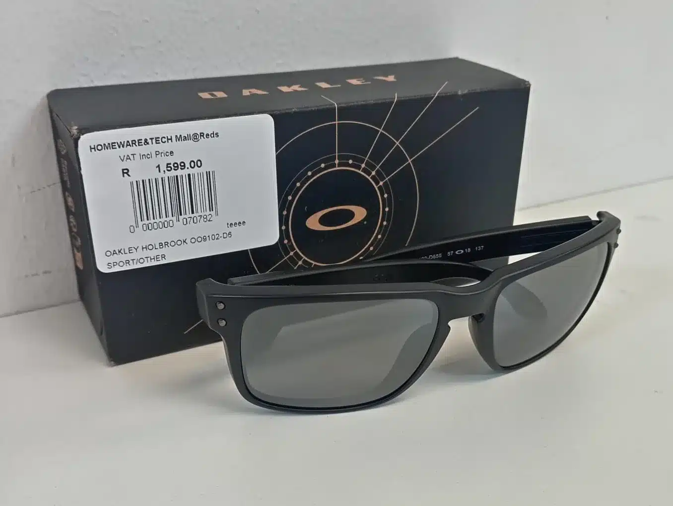 Oakley Holbrook OO9102-D6 Sunglasses