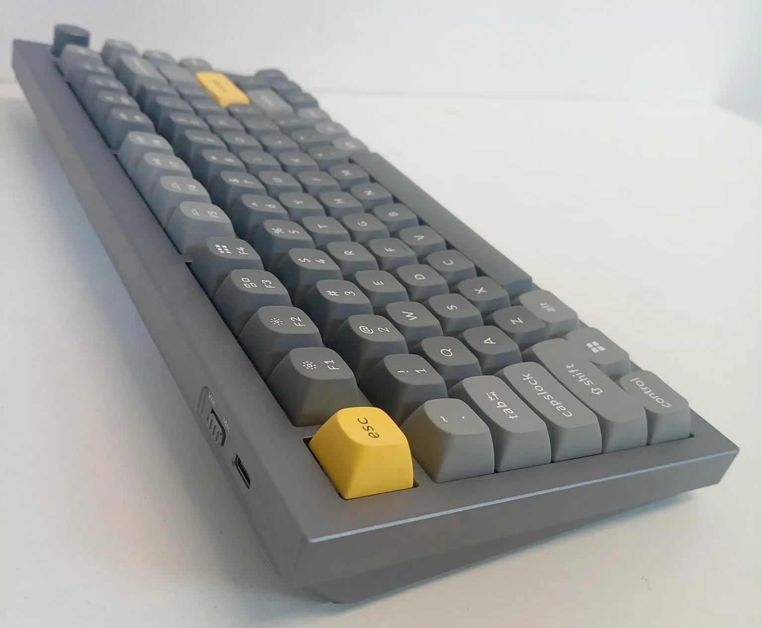 Keychron Q1 RGB Switch Mechanical Keyboard - Image 4