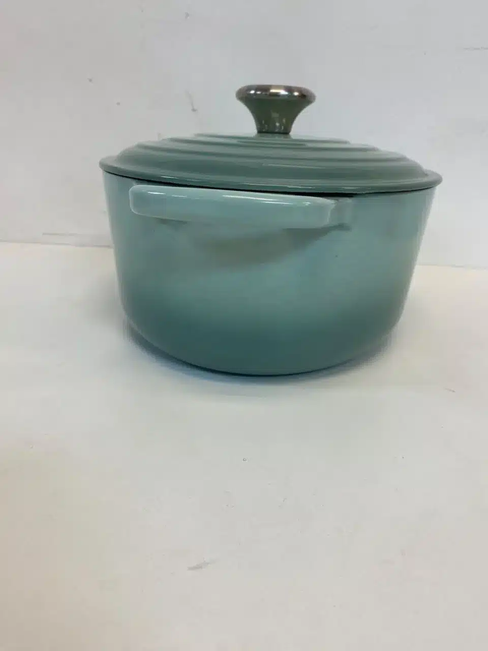Le Creuset Signature Oval Casserole - Image 2