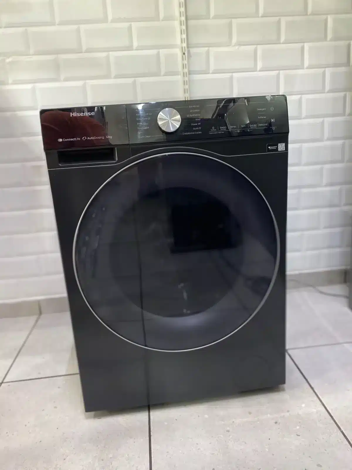 Hisense 12Kg Smart Front Load Washing Machine with Inverter - Premium Black - Image 7