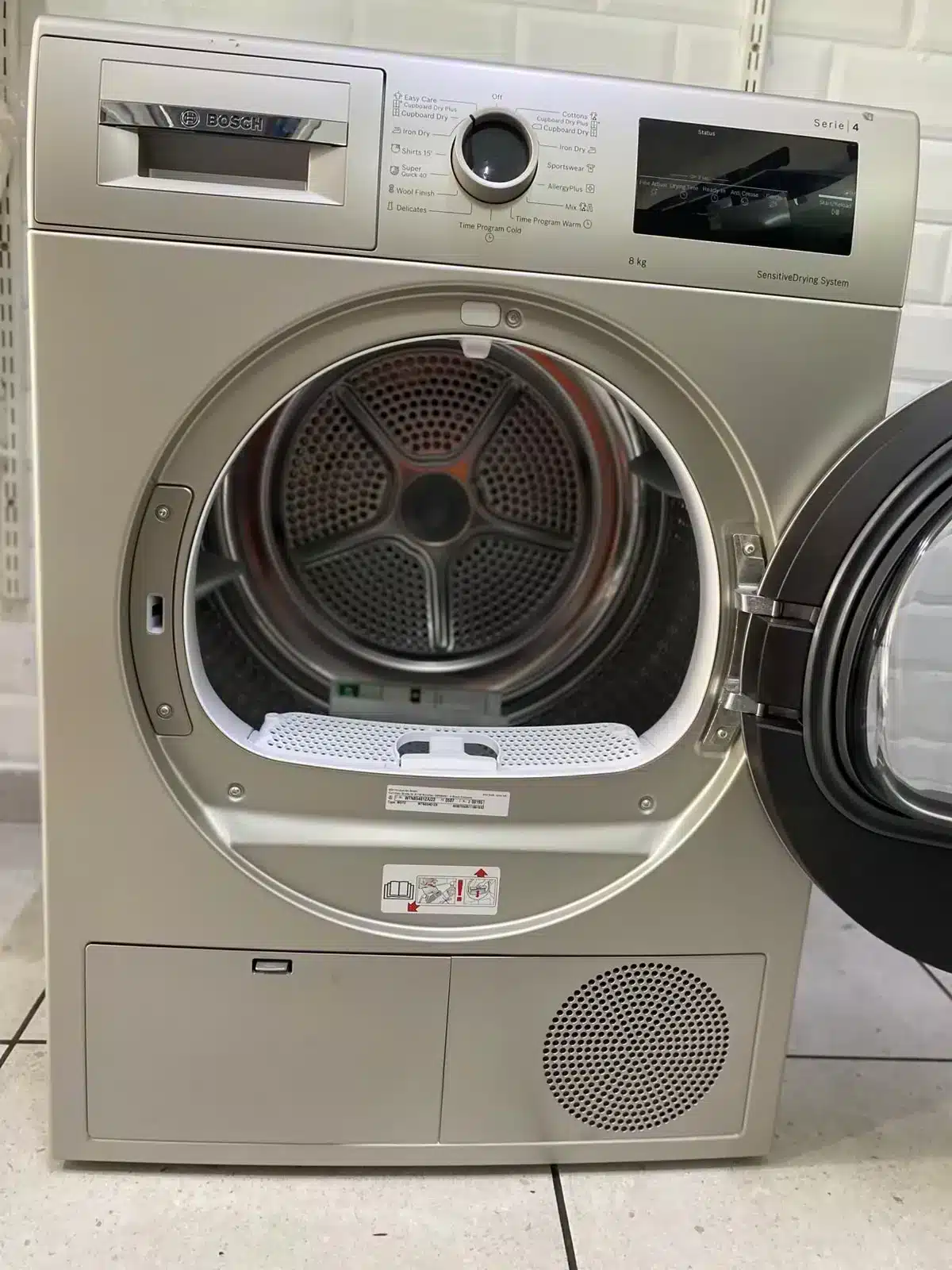 Bosch - 8kg Condenser Tumble Dryer - Serie 4 - Silver Inox - Image 4