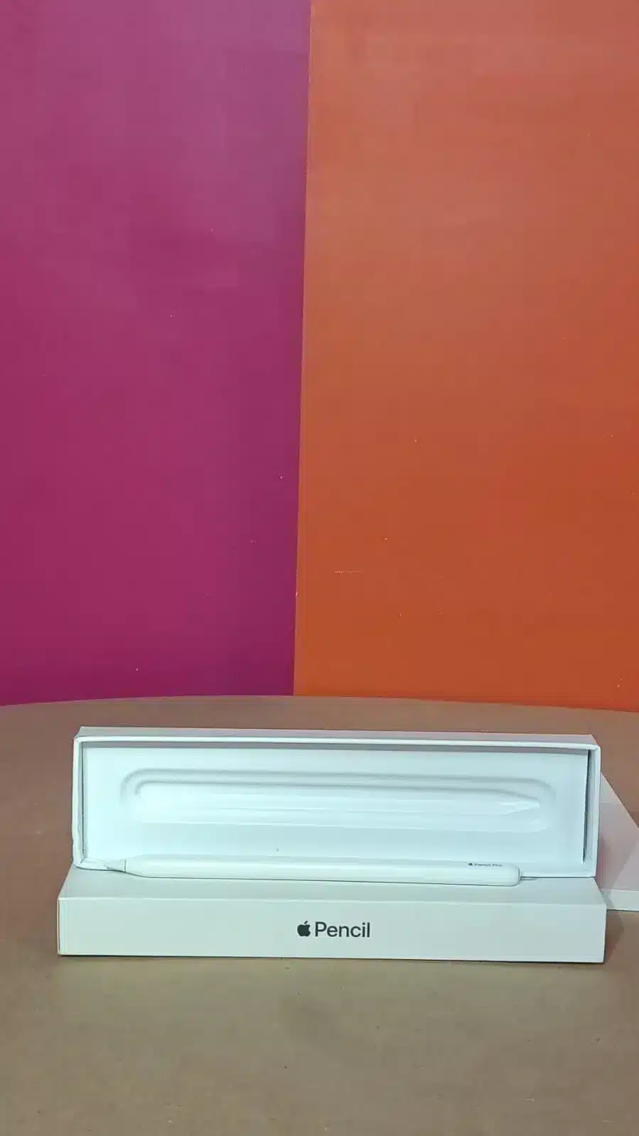 Apple Pencil Pro with Squeeze and Barrel Roll (MX2D3ZM/A)